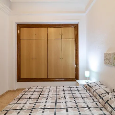 La Casa De Espejos Homestay Valencia