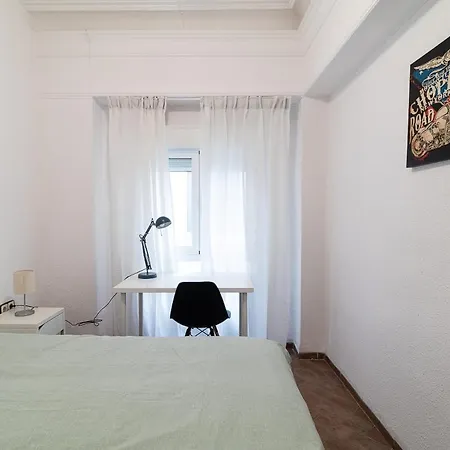 Quarto em Acomodações Particulares La Casa De Espejos Valência